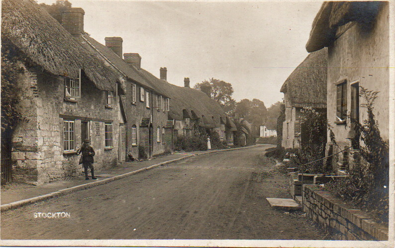 Thatch Cottages Stockton